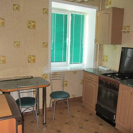 On Khmel'nitskogo Apartment *